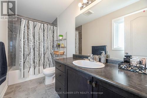 63 Goodall Court, Centre Wellington (Fergus), ON - Indoor Photo Showing Bathroom