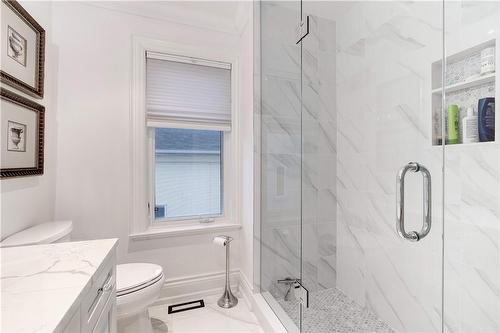 2214 Hampstead Road, Oakville, ON - Indoor Photo Showing Bathroom