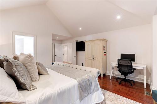 2214 Hampstead Road, Oakville, ON - Indoor Photo Showing Bedroom