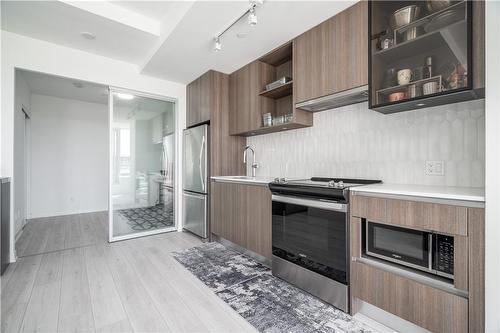 405 Dundas Street W|Unit #307, Oakville, ON - Indoor Photo Showing Kitchen