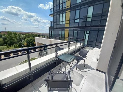 405 Dundas Street W|Unit #307, Oakville, ON - Outdoor