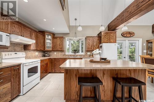 319 Tatanka Drive, Buffalo Pound Lake, SK - Indoor Photo Showing Kitchen