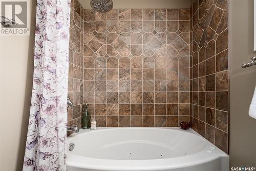 319 Tatanka Drive, Buffalo Pound Lake, SK - Indoor Photo Showing Bathroom