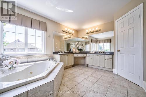 20 Renberg Drive, Markham, ON - Indoor Photo Showing Bathroom