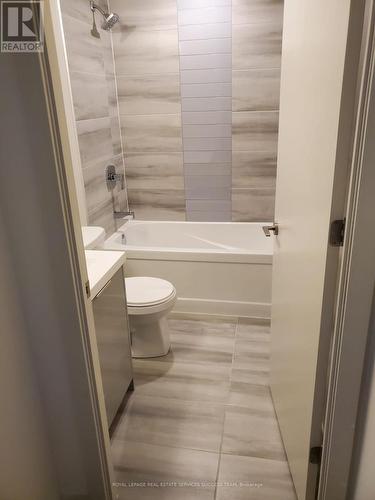 2211 Kingston Road, Toronto (Birchcliffe-Cliffside), ON - Indoor Photo Showing Bathroom