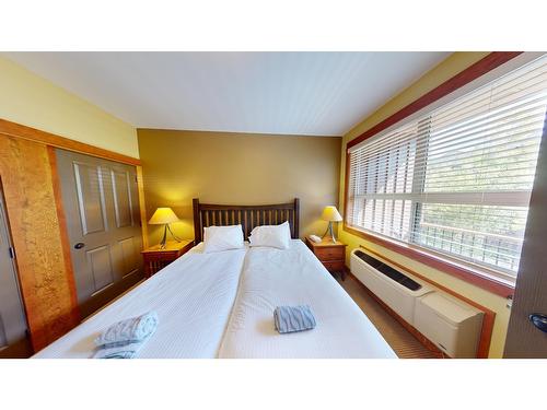 631C - 4559 Timberline Crescent, Fernie, BC - Indoor Photo Showing Bedroom