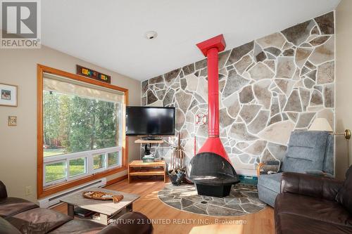 39 Dagwaagi Lane N, Curve Lake First Nation 35 (Curve Lake First Nation), ON - Indoor Photo Showing Living Room