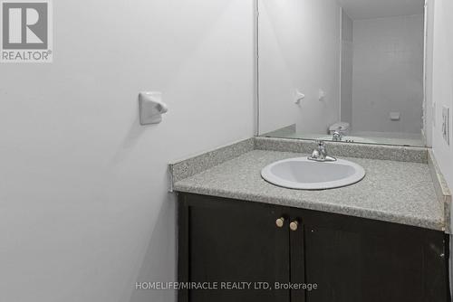 35 Harpreet Circle, Toronto (West Humber-Clairville), ON - Indoor Photo Showing Bathroom