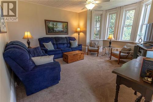 138 Jane Street, Eganville, ON - Indoor Photo Showing Living Room