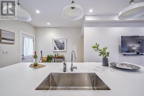 58 Myrtle Avenue, Toronto (South Riverdale), ON - Indoor Photo Showing Kitchen