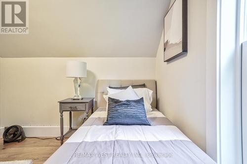 58 Myrtle Avenue, Toronto (South Riverdale), ON - Indoor Photo Showing Bedroom