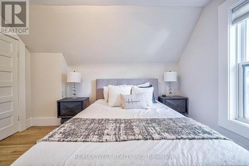 58 Myrtle Avenue, Toronto (South Riverdale), ON - Indoor Photo Showing Bedroom