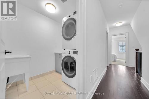 29 - 20 Lunar Crescent, Mississauga (Streetsville), ON - Indoor Photo Showing Laundry Room