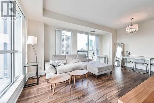 1009 - 120 Harrison Garden Boulevard, Toronto, ON - Indoor Photo Showing Living Room