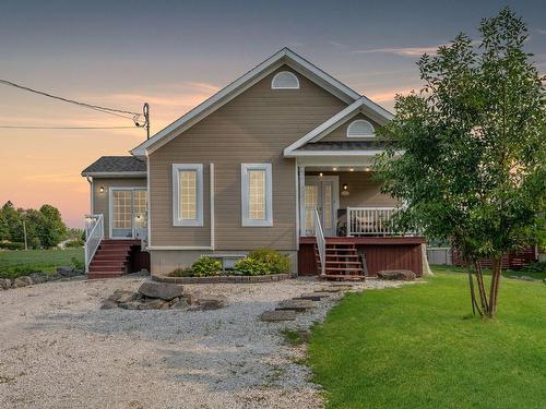 Frontage - 165 Rue Notre-Dame, Saint-Armand, QC - Outdoor With Deck Patio Veranda With Facade