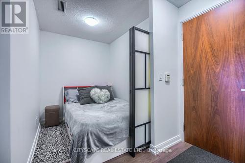 406 - 255 Village Green Square, Toronto (Agincourt South-Malvern West), ON - Indoor Photo Showing Bedroom