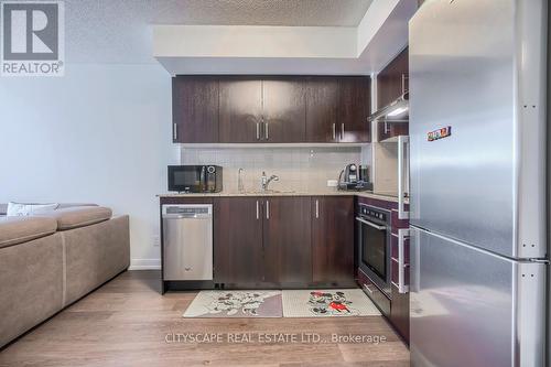 406 - 255 Village Green Square, Toronto (Agincourt South-Malvern West), ON - Indoor Photo Showing Kitchen