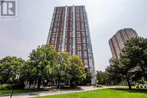 1911 - 5 Concorde Place, Toronto (Banbury-Don Mills), ON - Outdoor With Facade