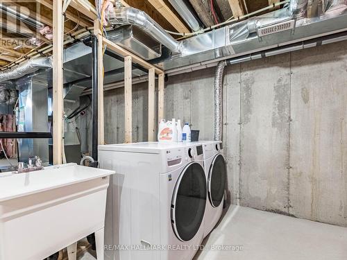 4023 Sixth Line, Oakville, ON - Indoor Photo Showing Laundry Room