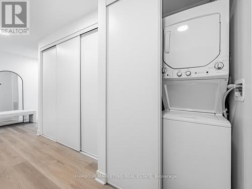 1002 - 86 Dundas Street E, Mississauga (Cooksville), ON - Indoor Photo Showing Laundry Room