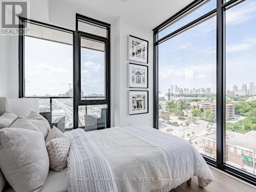 1002 - 86 Dundas Street E, Mississauga (Cooksville), ON - Indoor Photo Showing Bedroom