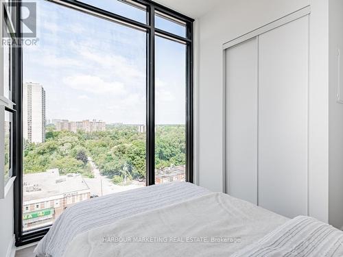 1002 - 86 Dundas Street E, Mississauga (Cooksville), ON - Indoor Photo Showing Bedroom