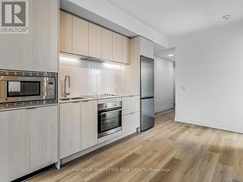 804 - 86 Dundas Street E, Mississauga (Cooksville), ON - Indoor Photo Showing Kitchen