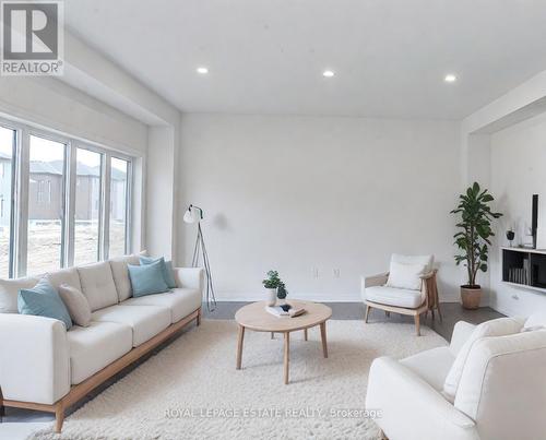 3176 Searidge Street, Severn (West Shore), ON - Indoor Photo Showing Living Room