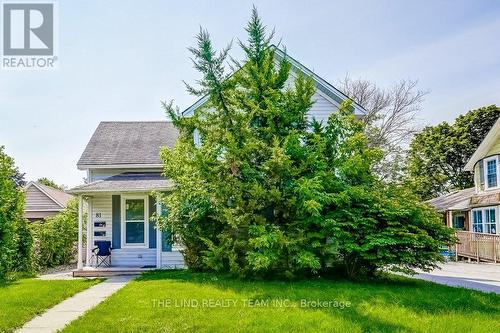 81 Wellington Street E, Aurora, ON - Outdoor