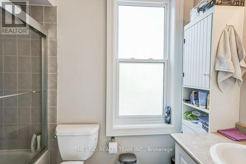 81 Wellington Street E, Aurora, ON - Indoor Photo Showing Bathroom