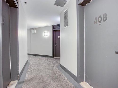 Passageway - 408-25 Av. Ernest-Rochette, La Prairie, QC - Indoor Photo Showing Other Room