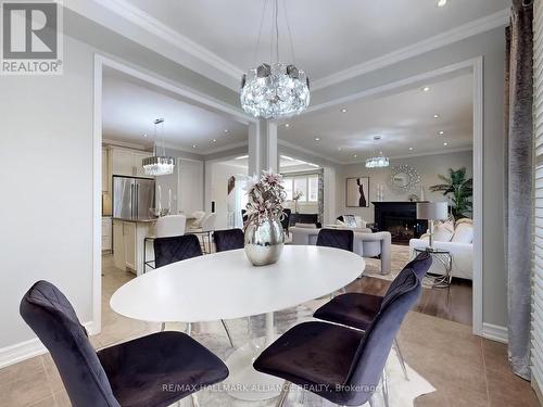 1111 Solomon Court, Milton (Willmott), ON - Indoor Photo Showing Dining Room