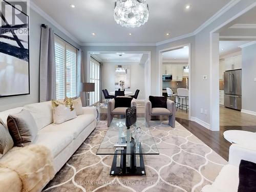 1111 Solomon Court, Milton (Willmott), ON - Indoor Photo Showing Living Room