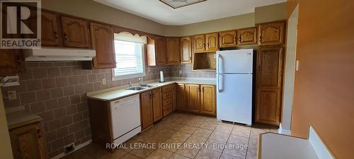 804 Champlain Drive, Cornwall, ON - Indoor Photo Showing Kitchen With Double Sink