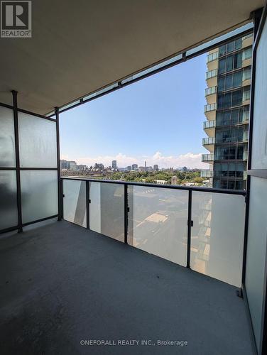 907 - 1080 Bay Street, Toronto, ON - Outdoor With Balcony