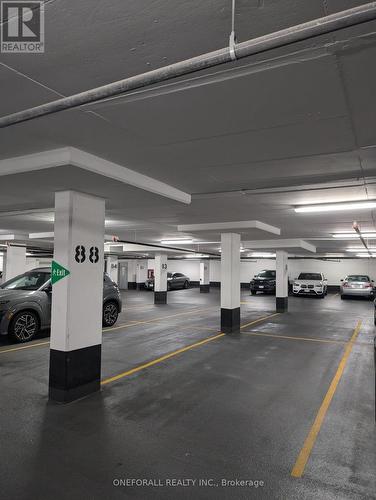 907 - 1080 Bay Street, Toronto, ON - Indoor Photo Showing Garage