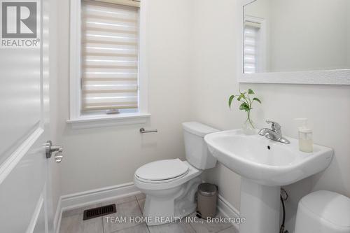 163 Sutherland Avenue, Bradford West Gwillimbury, ON - Indoor Photo Showing Bathroom