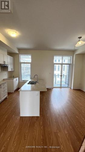 14 Russel Wice Avenue, Richmond Hill, ON - Indoor Photo Showing Kitchen With Double Sink