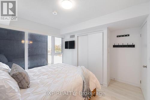 A216 - 1117 Cooke Boulevard, Burlington (Lasalle), ON - Indoor Photo Showing Bedroom