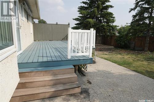 1747 Boyd Street E, Regina, SK - Outdoor