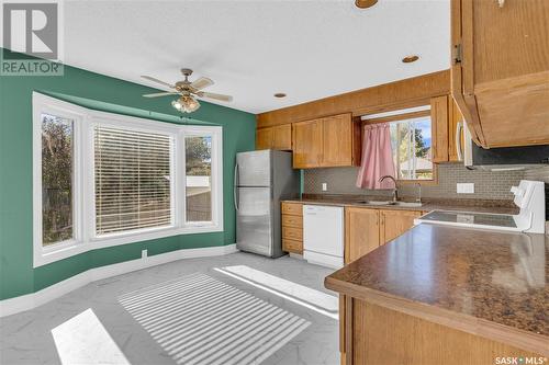 1747 Boyd Street E, Regina, SK - Indoor Photo Showing Kitchen With Double Sink