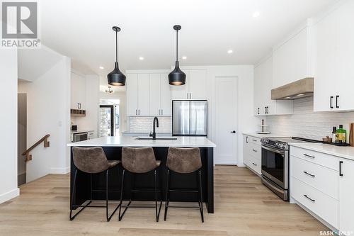 327 Aniskotaw Bend, Saskatoon, SK - Indoor Photo Showing Kitchen With Upgraded Kitchen