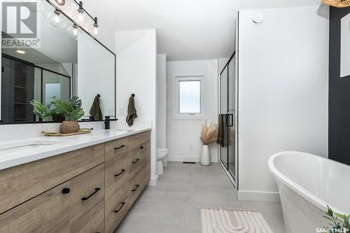 327 Aniskotaw Bend, Saskatoon, SK - Indoor Photo Showing Bathroom