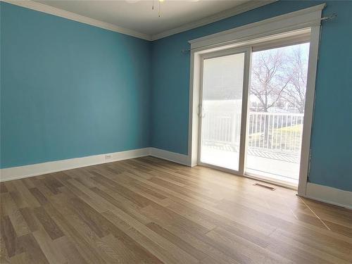 106 2Nd Avenue, Oakville, MB - Indoor Photo Showing Other Room