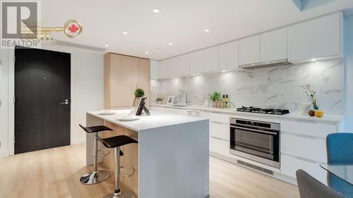 306 1500 Fern Street, North Vancouver, BC - Indoor Photo Showing Kitchen With Upgraded Kitchen