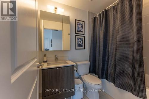 410 - 65 Oneida Crescent, Richmond Hill (Langstaff), ON - Indoor Photo Showing Bathroom