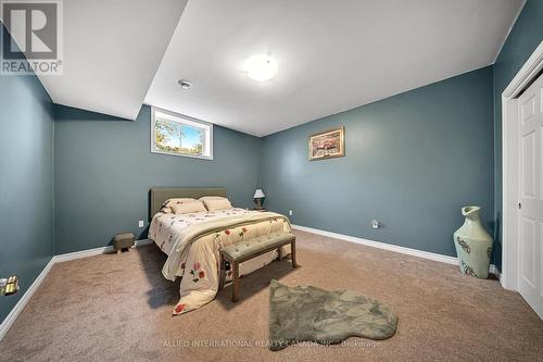 3157 Bethune Avenue, Fort Erie, ON - Indoor Photo Showing Bedroom