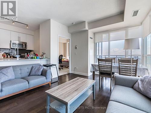 3102 - 4011 Brickstone Mews, Mississauga (City Centre), ON - Indoor Photo Showing Living Room