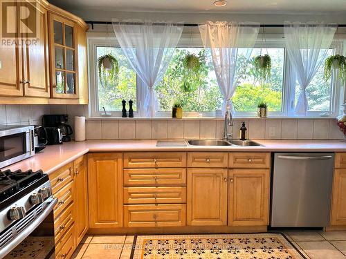 1350 Rebecca Street N, Oakville, ON - Indoor Photo Showing Kitchen With Double Sink