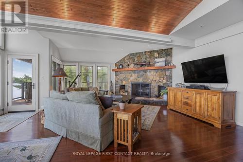 B-209 Lumsden Island W, The Archipelago, ON - Indoor Photo Showing Living Room With Fireplace